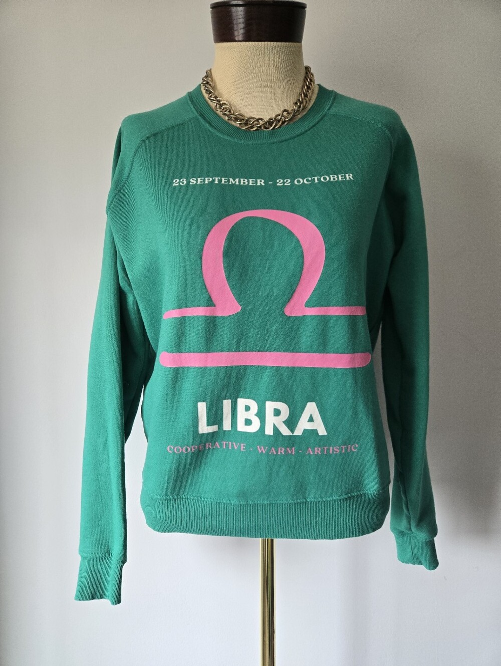 Anthropologie Libra Zodiac Birth Sign Crewneck Sweatshirt - Green. Size XS